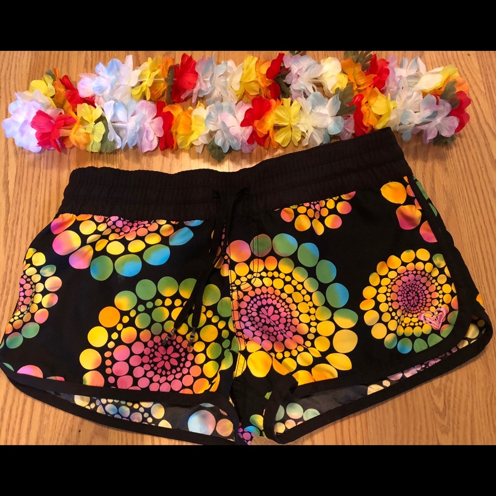 EUC Colorful Roxy board shorts M